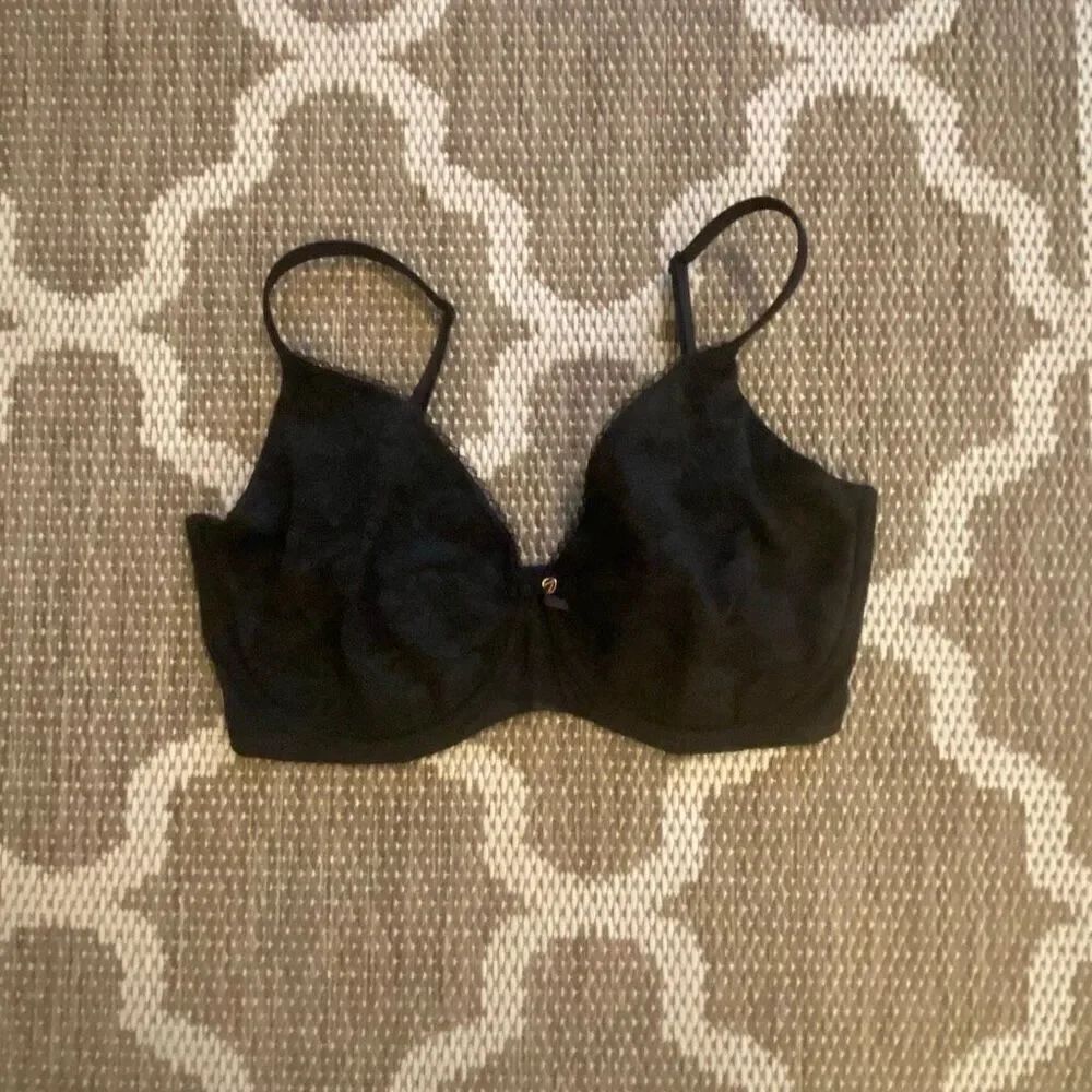Victoria’s Secret body by Victoria perfect coverage minimizer bra size 34G